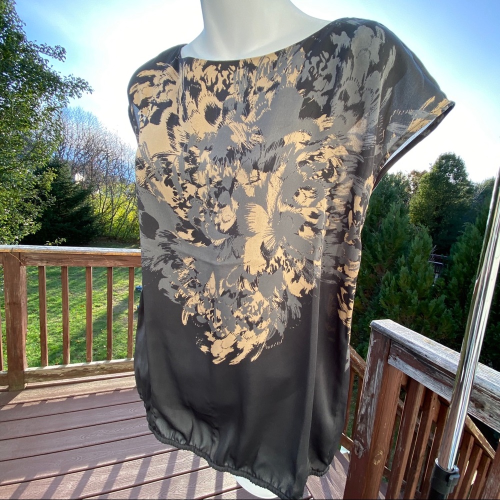 Like new LOFT cap sleeve print blouse, Small